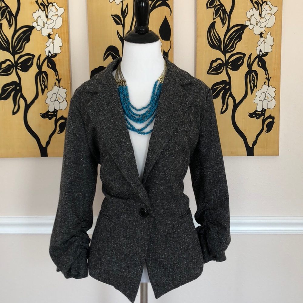 👢👢Charcoal speckled one button blazer 👢👢